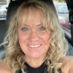 Meet your Posher, Deanna